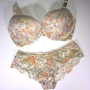 VS  Dream Angels Push Up Bra 34DD  + Cheeky Set